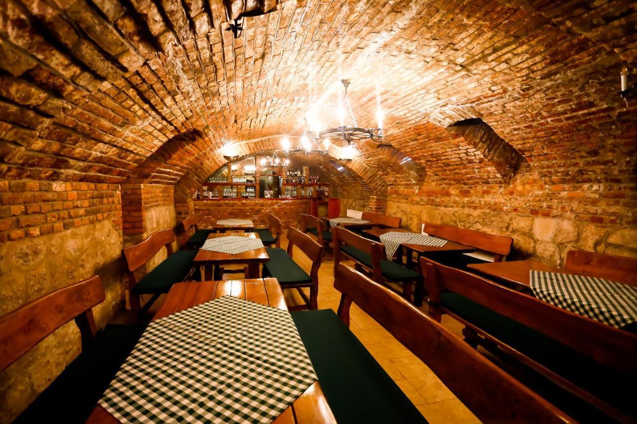 Un Pizzico Di Italiano Etterem Es Panzio Bed & Breakfast Mestecǎneşti Exterior foto